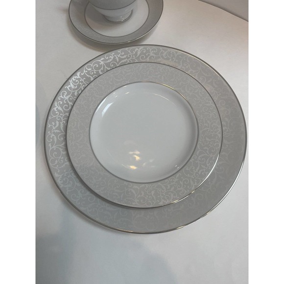Set of 2- 5 Piece Mikasa PARCHMENT Place Setting China Gray L3438 Dinnerware … - Picture 3 of 5